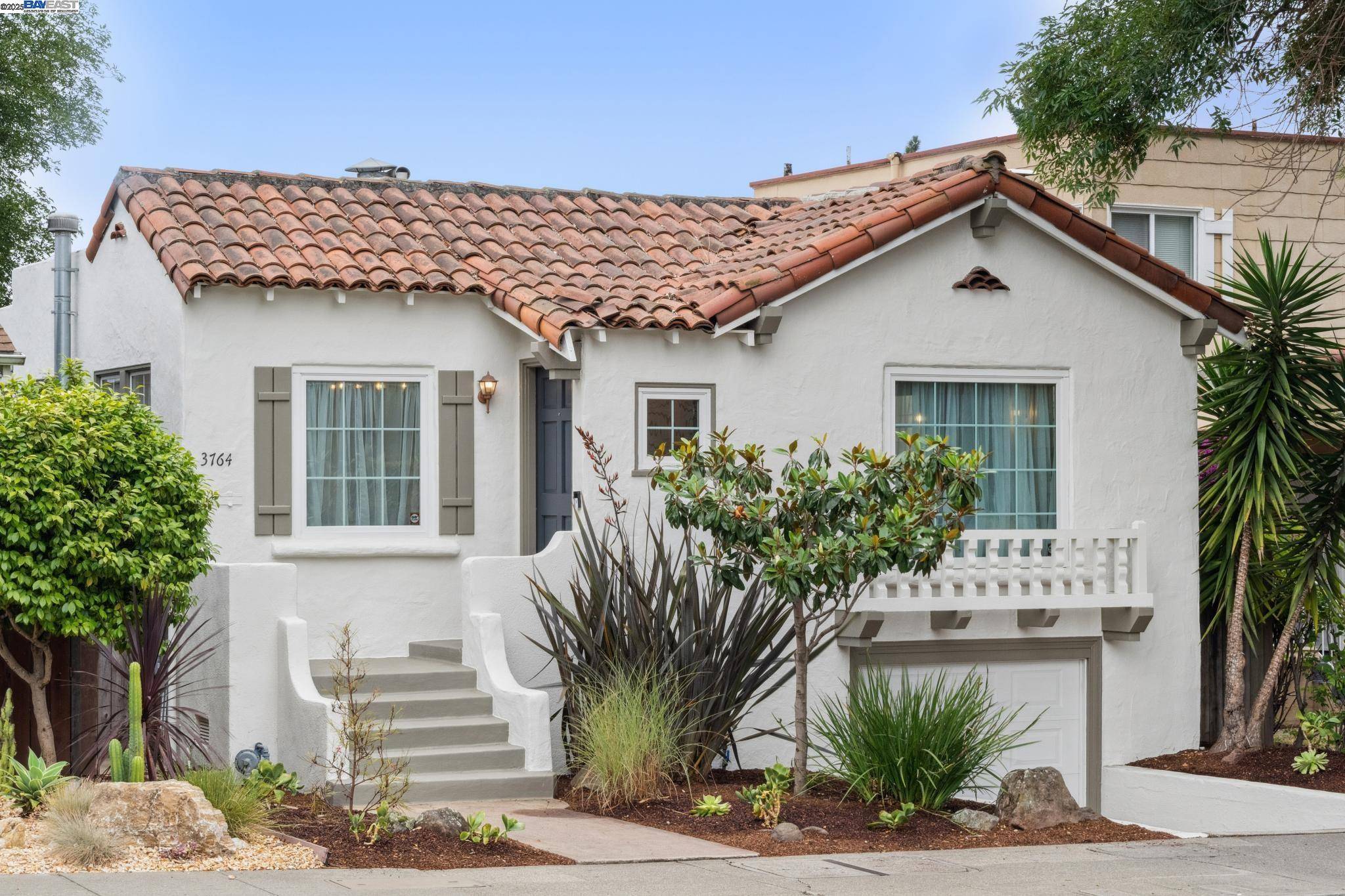 Oakland, CA 94619,3764 35TH AVE