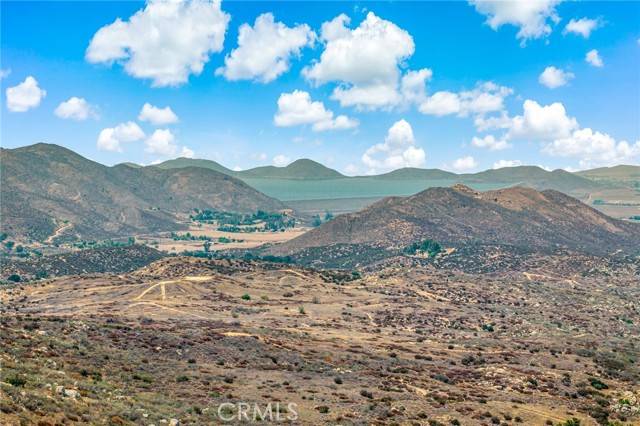 Hemet, CA 92544,40555 Benji LN