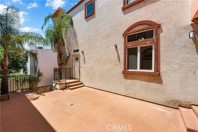 Chatsworth, CA 91311,10235 Independence AVE 10