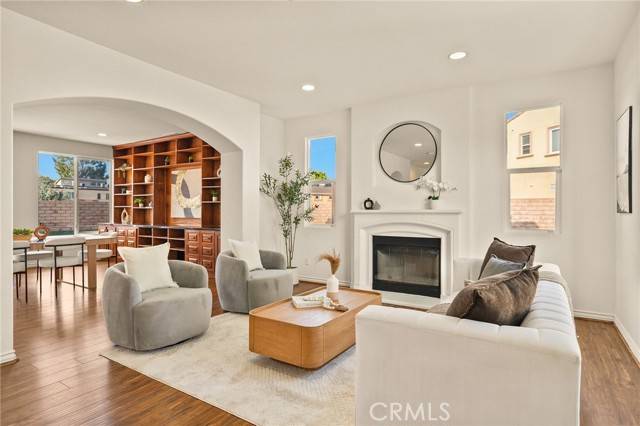 Canoga Park, CA 91304,8530 Browns Creek LN