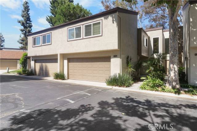 Fullerton, CA 92835,2827 Park Vista CT