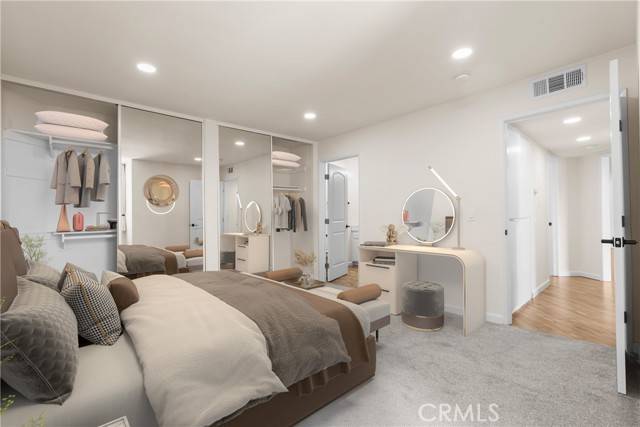 Los Angeles, CA 90042,3961 Via Marisol 218