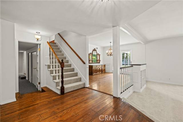 Northridge, CA 91343,9158 Gerald AVE