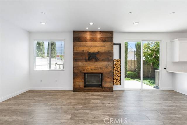 Simi Valley, CA 93065,1529 Patricia AVE 6