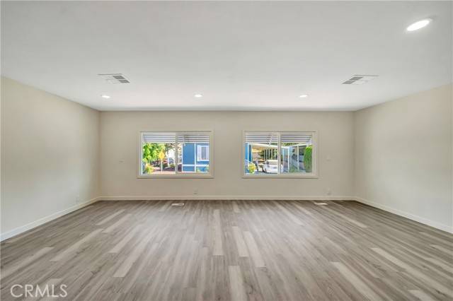 Canyon Country, CA 91351,27361 Sierra Hwy 109