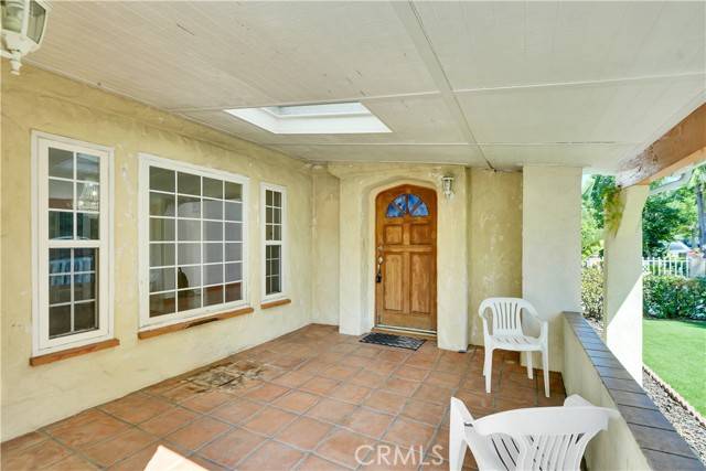 Los Angeles, CA 90041,1607 Campus RD