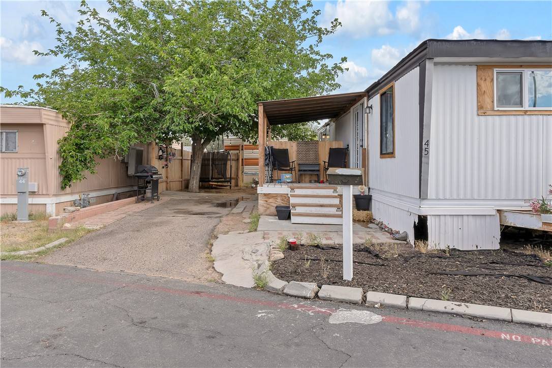 Barstow, CA 92311,1980 E Main St 45