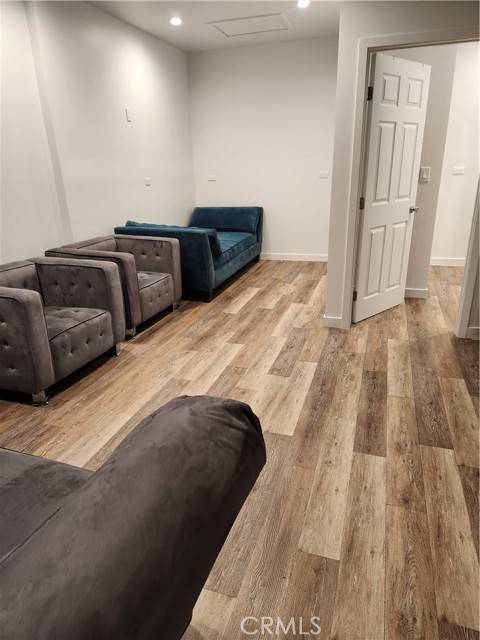 Tujunga, CA 91042,10710 Helendale AVE