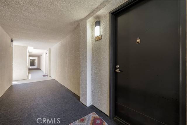 Woodland Hills, CA 91367,21450 Burbank BLD 203