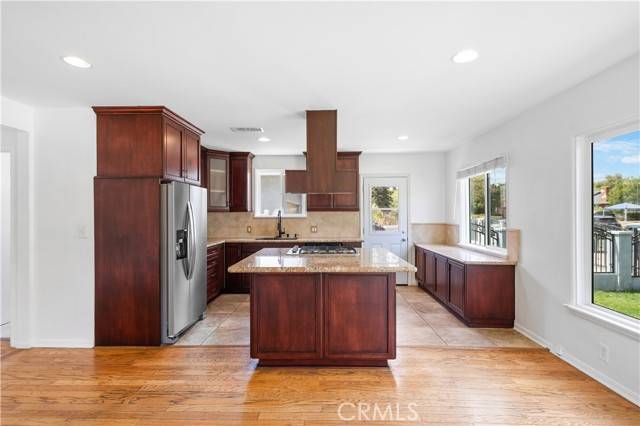 Canoga Park, CA 91304,7767 Independence AVE