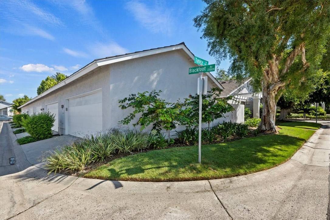 Placentia, CA 92870,2318 Blackfoot AVE