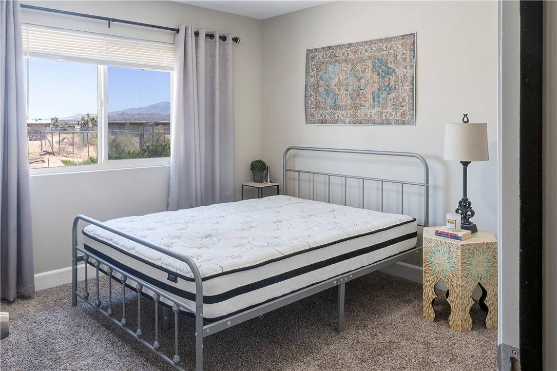 Apple Valley, CA 92308,10691 Joshua RD