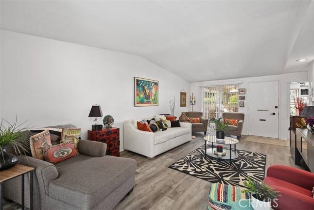 Laguna Woods, CA 92637,694 Avenida Sevilla B