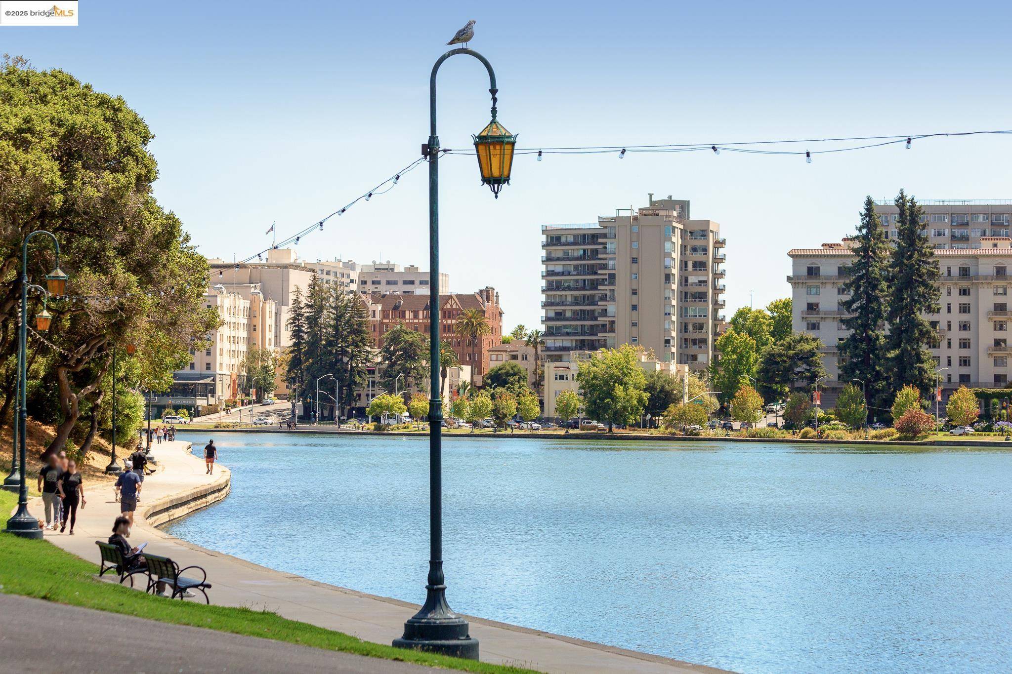 Oakland, CA 94612,177 19th St 10E