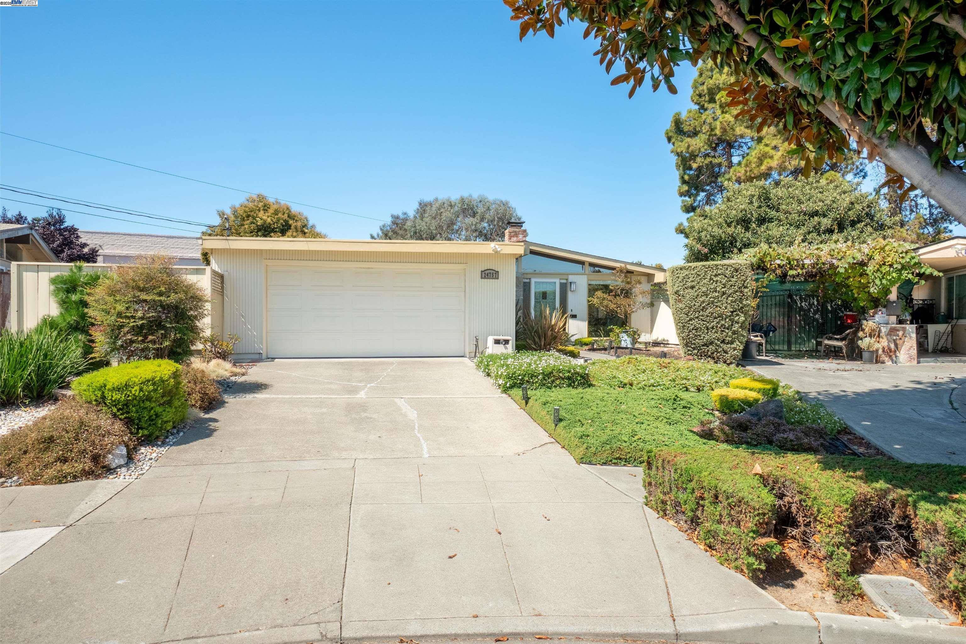 Hayward, CA 94545,24757 Pear St