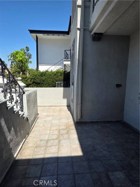 Los Angeles, CA 90036,238 S Detroit ST