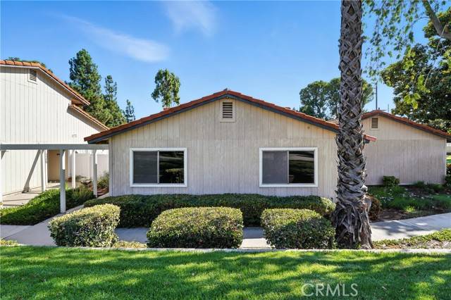 Corona, CA 92882,1107 Border AVE