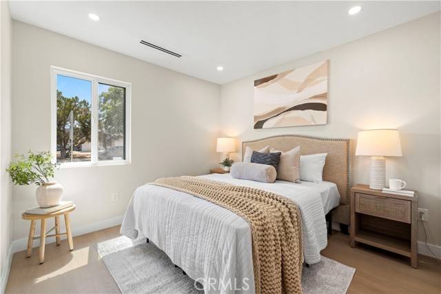 Woodland Hills, CA 91367,23701 Sylvan ST