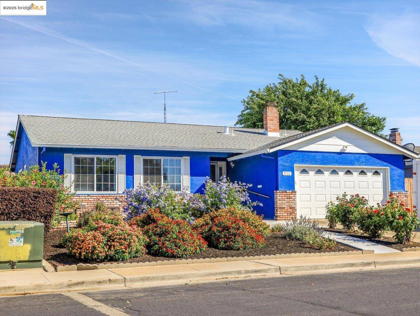 Antioch, CA 94509,3326 Hacienda WAY