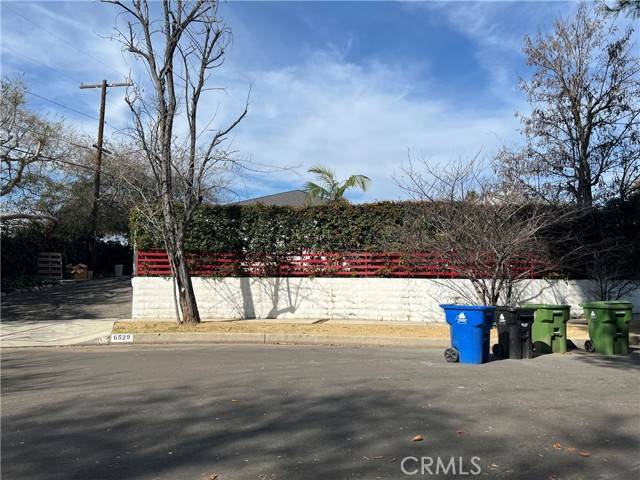 Reseda, CA 91335,6529 Aura AVE