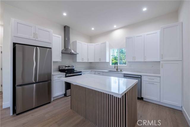 Thousand Oaks, CA 91360,1452 Calle Madreselva B