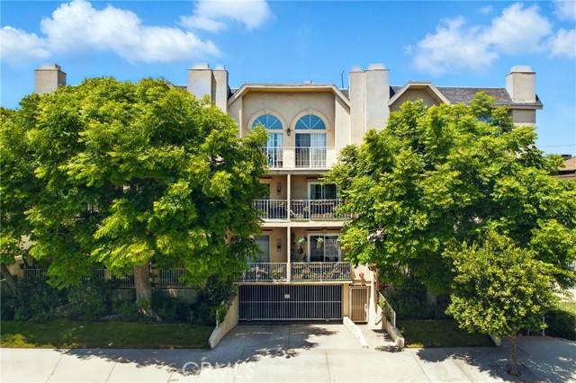 Studio City, CA 91602,11445 Moorpark ST 12