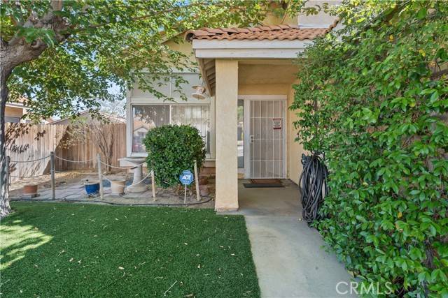 Lancaster, CA 93535,43732 Dana DR