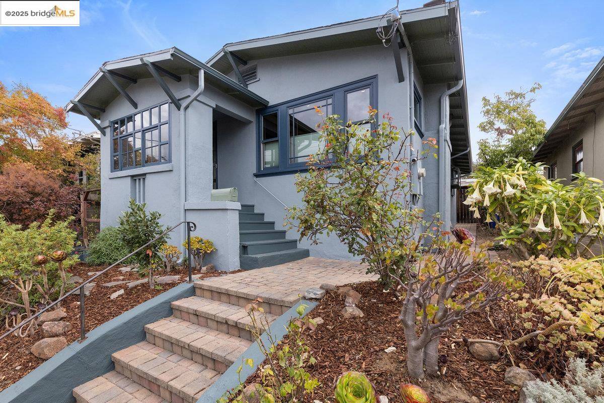 Oakland, CA 94602,3826 Lincoln Ave