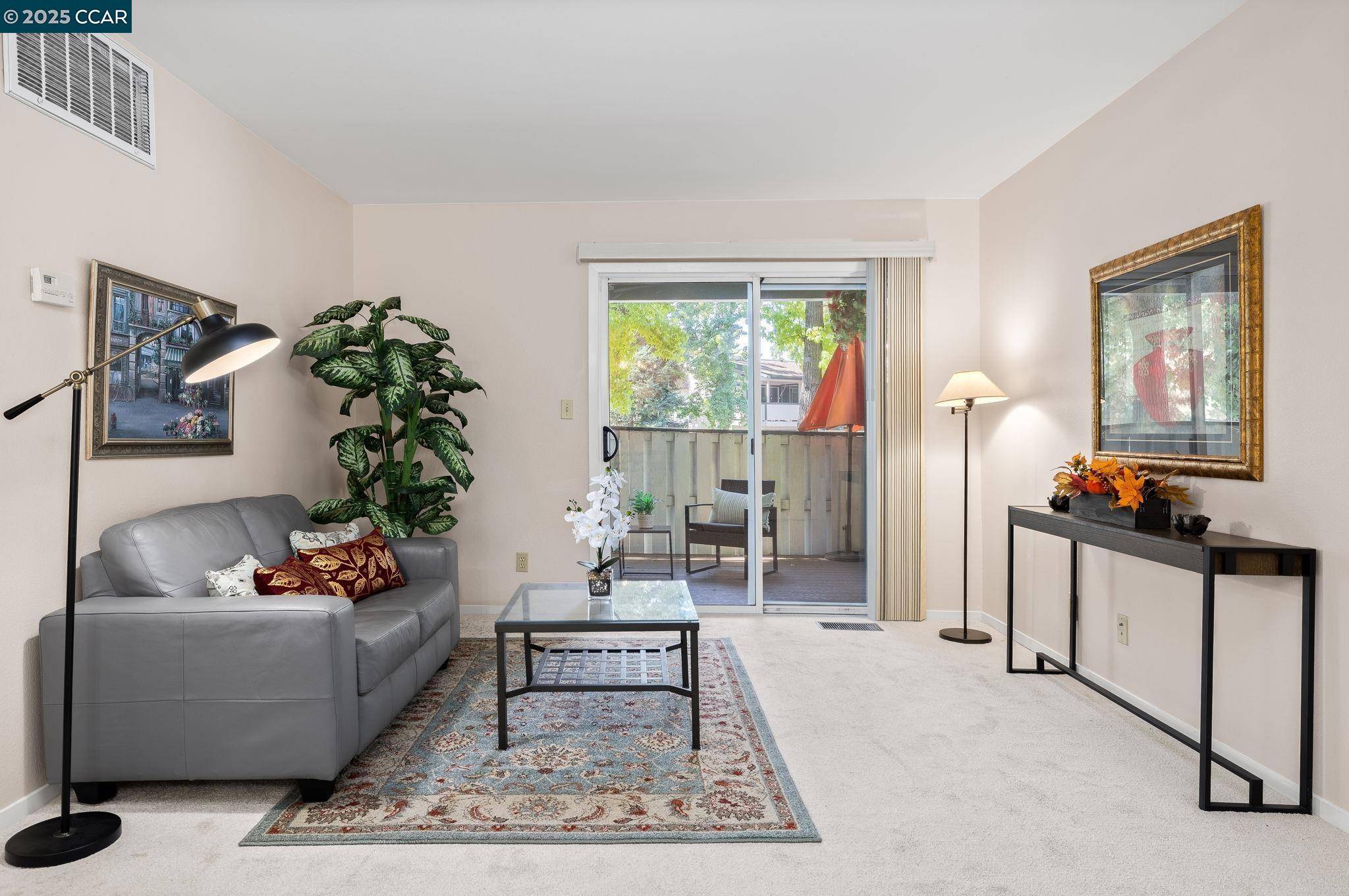 Concord, CA 94521,5425 Concord Blvd F4