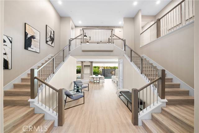 Irvine, CA 92618,53 Hornbill