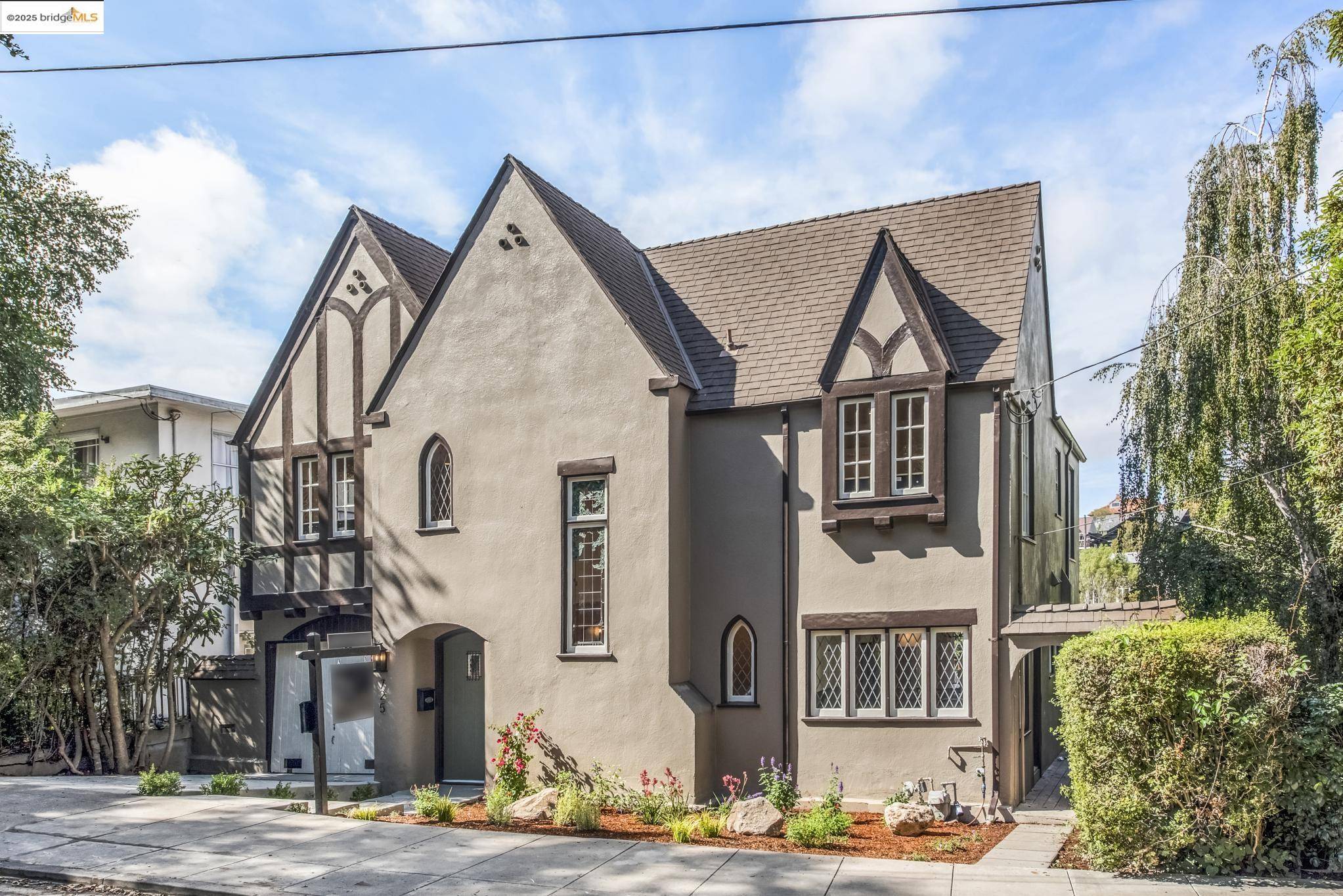 Oakland, CA 94610,725 Carlston Ave