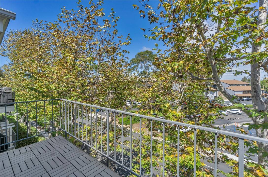 Newport Beach, CA 92663,200 McNeil 9