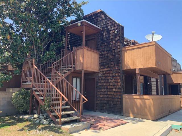 Fontana, CA 92335,9020 Newport AVE 17
