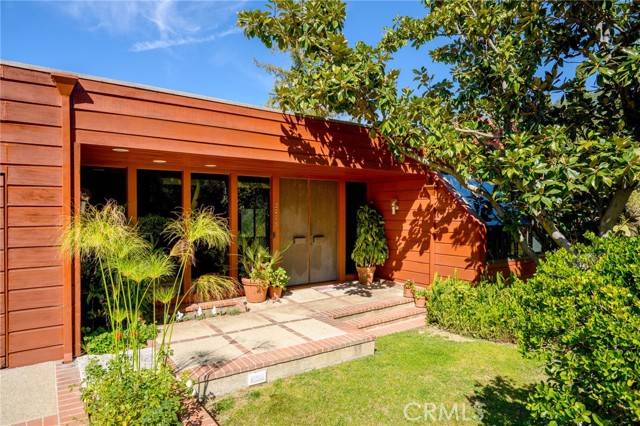 Glendale, CA 91206,3275 Buckingham RD