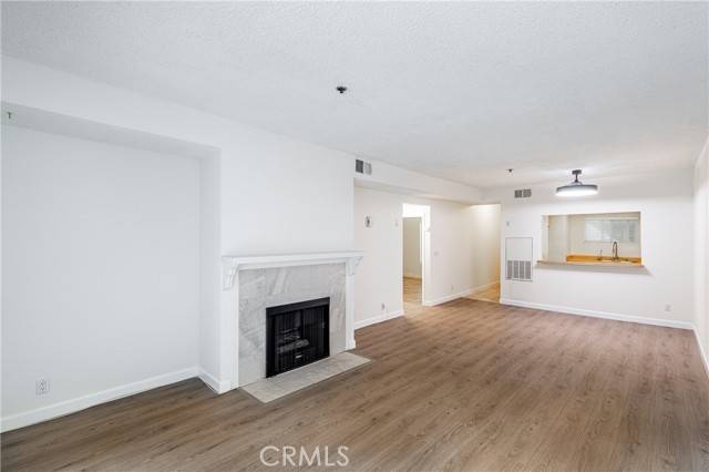 La Crescenta, CA 91214,2905 Montrose AVE 318