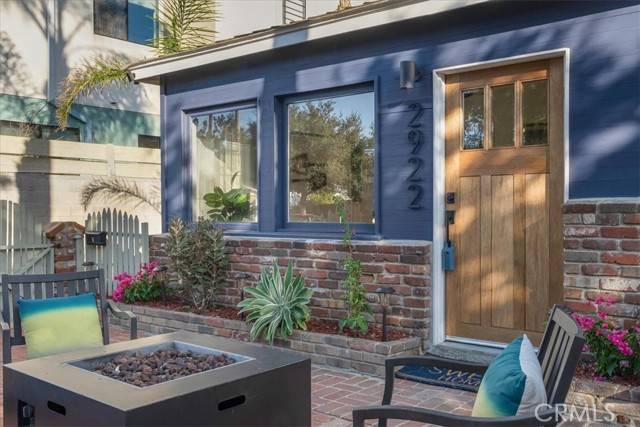 Los Angeles, CA 90039,2922 Glenhurst AVE