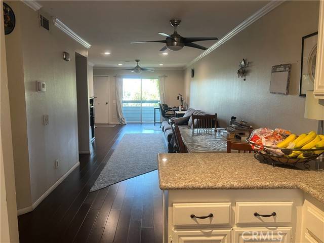 Canyon Country, CA 91351,26961 Rainbow Glen Dr 733