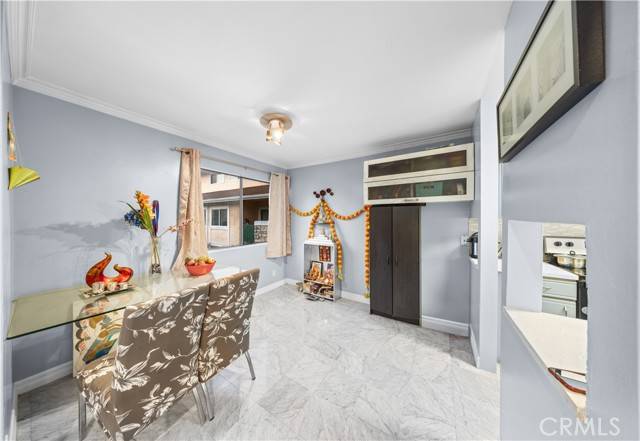 Glendale, CA 91206,121 Sinclair AVE 225