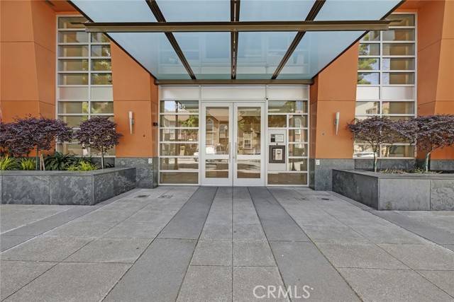 Oakland, CA 94607,585 9th ST 556