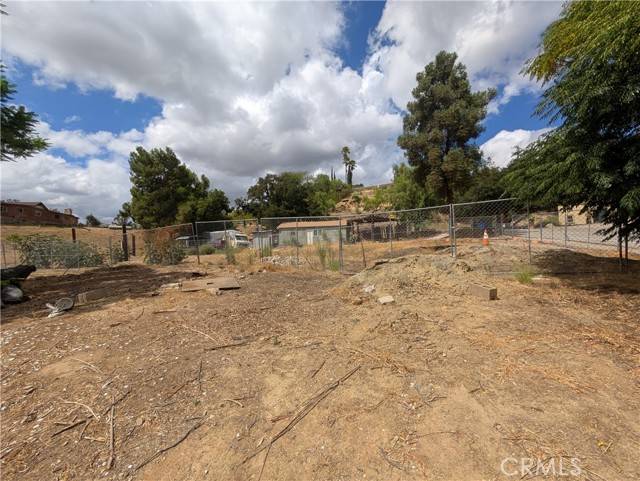 West Hills, CA 91304,23912 BOX CANYON RD