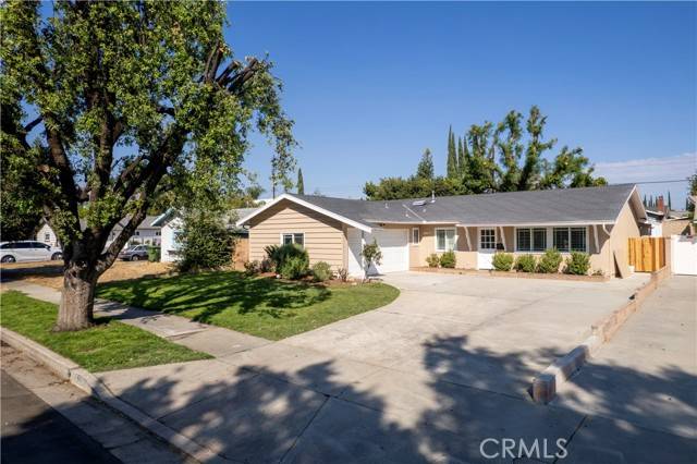 Chatsworth, CA 91311,10556 HILLVIEW