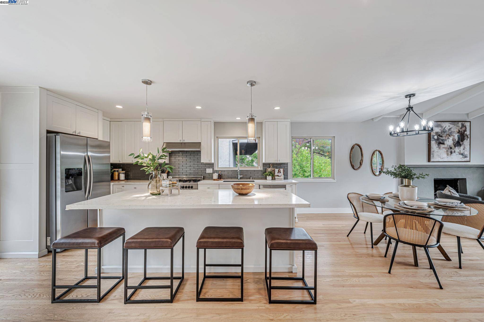 Oakland, CA 94611-2652,2066 Drake DR