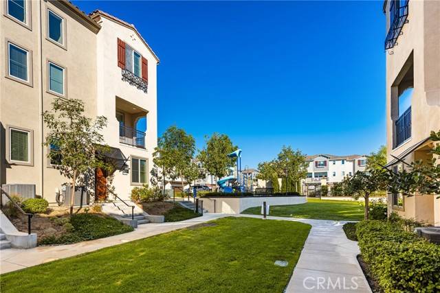 Yorba Linda, CA 92886,18318 Iris