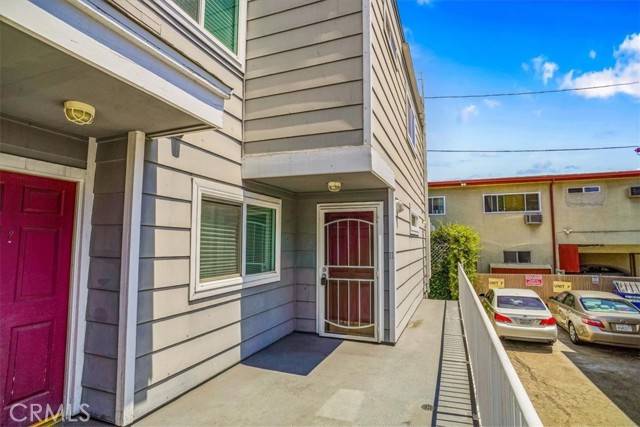 Valley Village, CA 91607,4744 Ben AVE 11