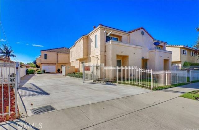 Paramount, CA 90723,13917 Mcclure AVE 7