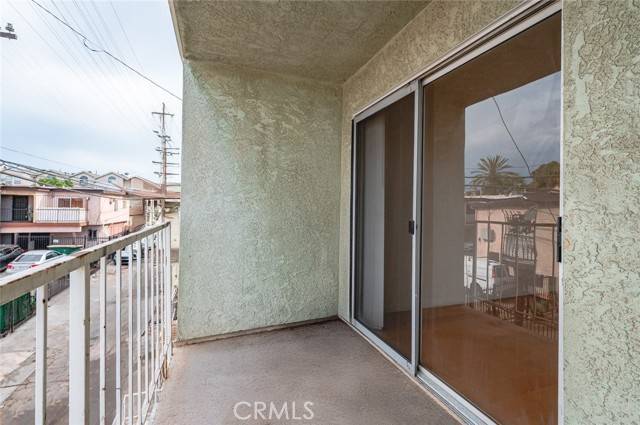 Long Beach, CA 90813,1566 Pine AVE 206A