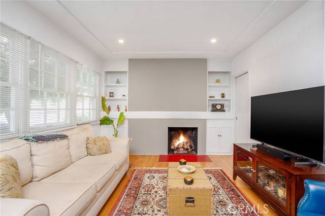 Glendale, CA 91205,619 Granada ST