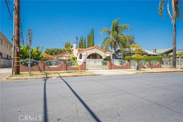 Los Angeles, CA 90004,203 N Kingsley