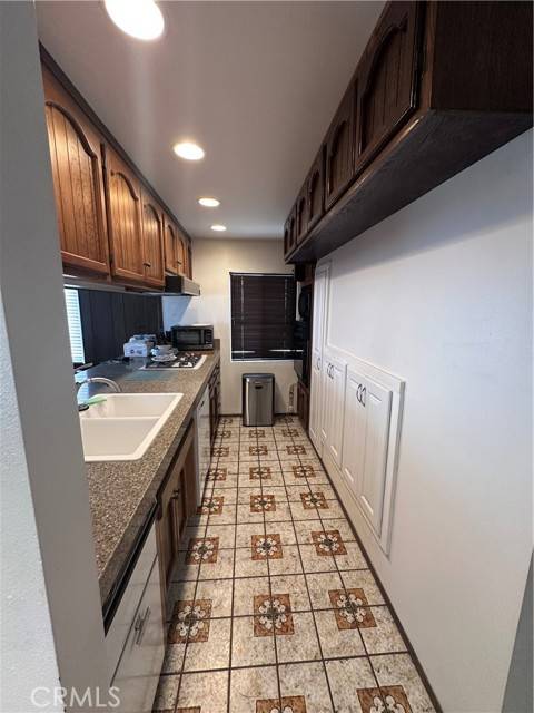 Newport Beach, CA 92661,920 W Balboa