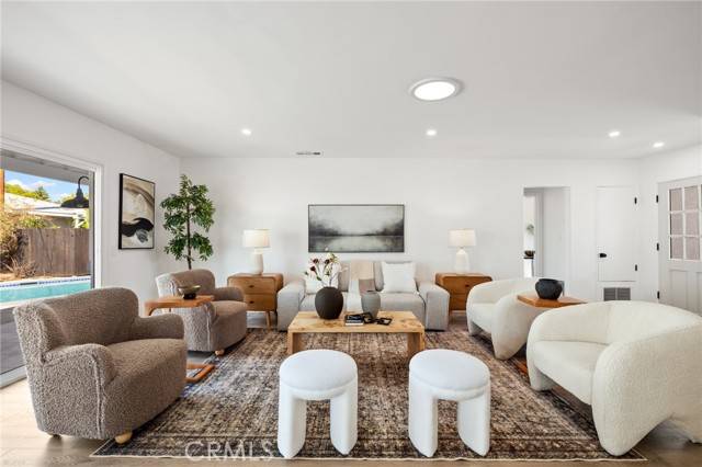 Granada Hills, CA 91344,16257 Los Alimos